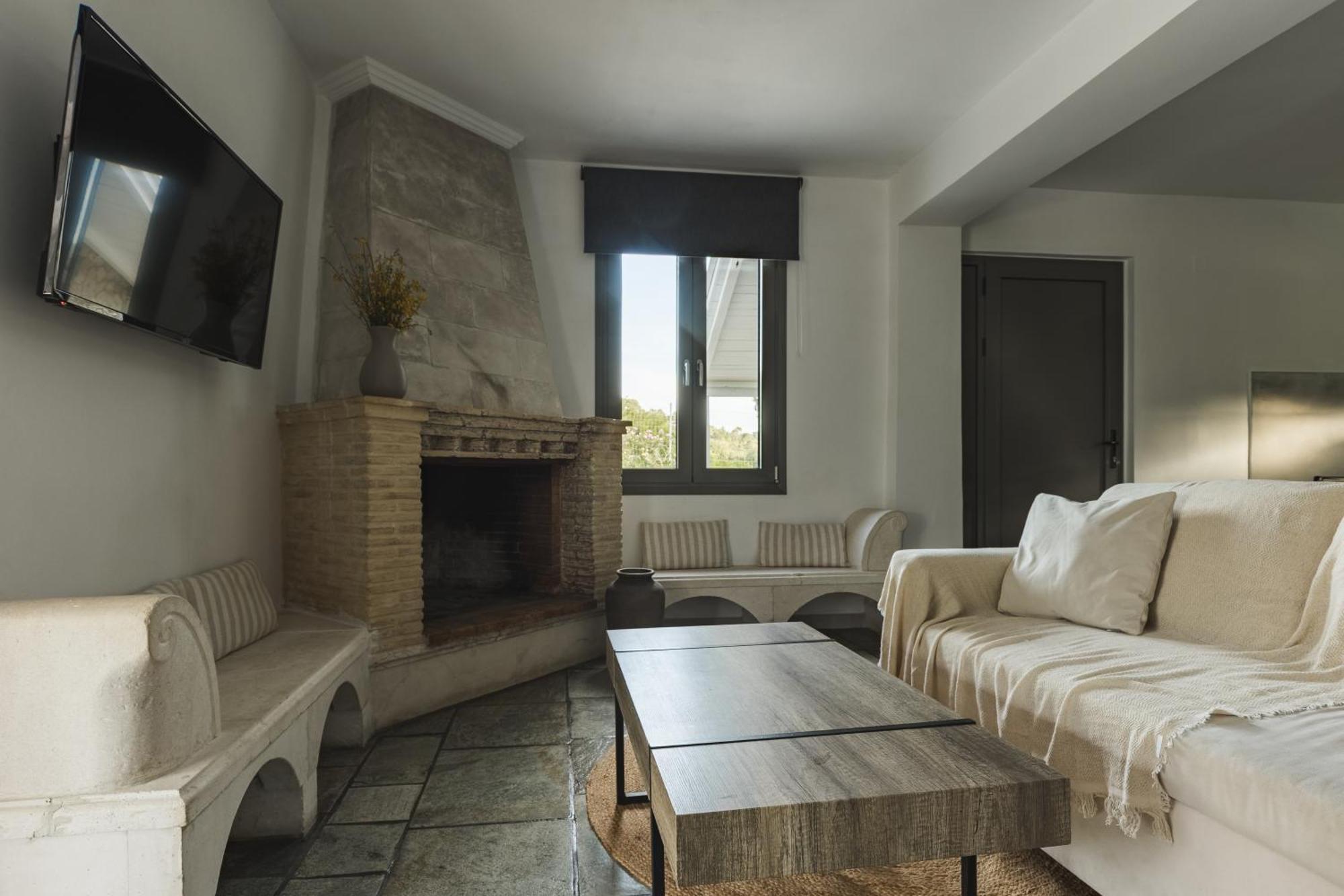 Binios Villa - Private Pool, Walking Distance From The Beach Ανω Βασιλικος Εξωτερικό φωτογραφία
