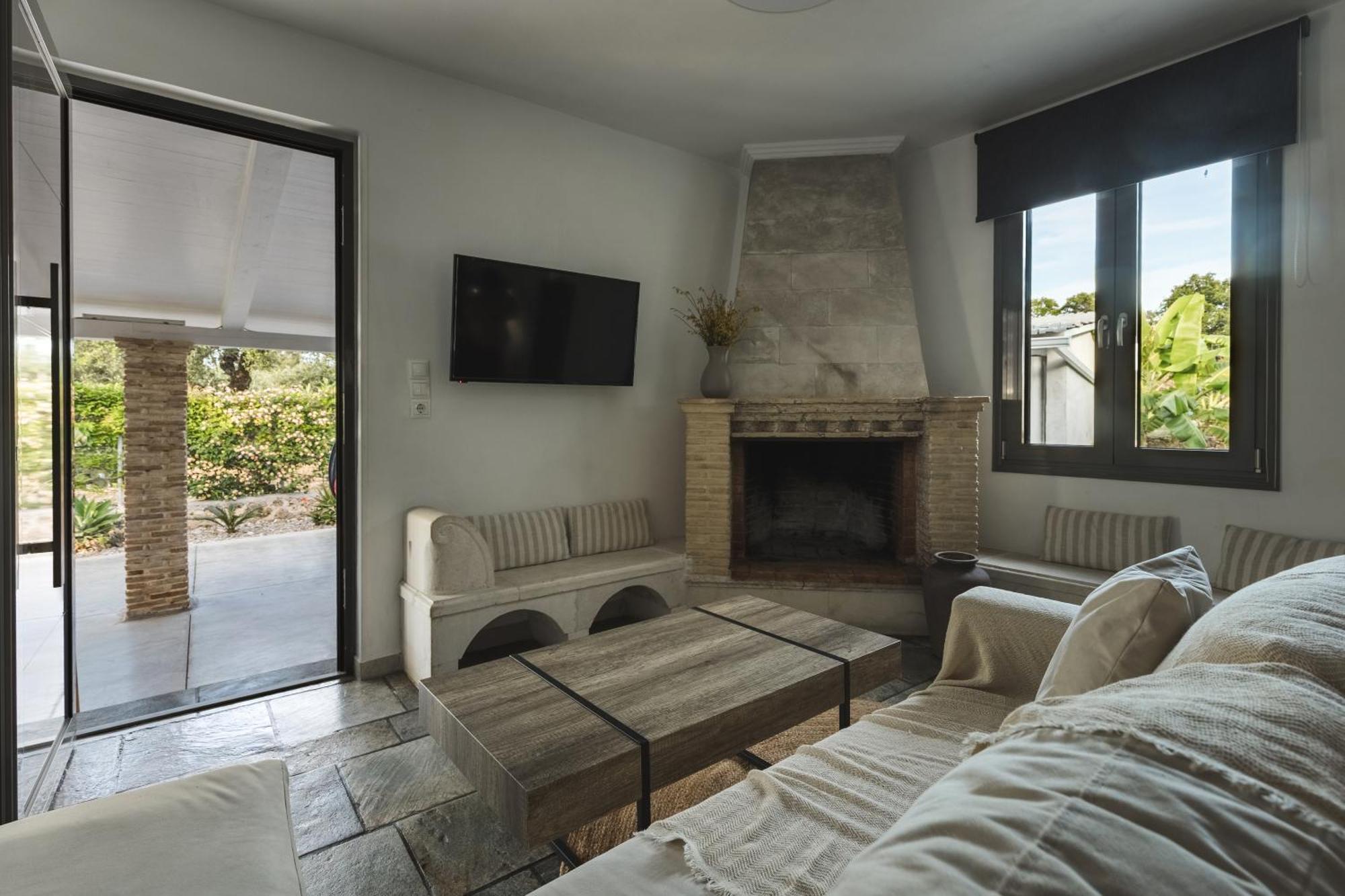 Binios Villa - Private Pool, Walking Distance From The Beach Ανω Βασιλικος Εξωτερικό φωτογραφία
